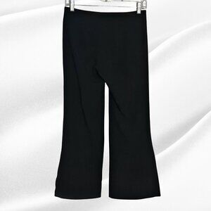 2/$30 Trina Turk Black Capri Pants Size 0 – Slim Fit, Chic Style